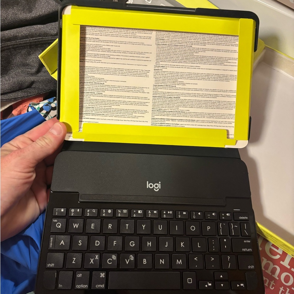 Logitech IPad Mini New Case - Picture 3 of 3